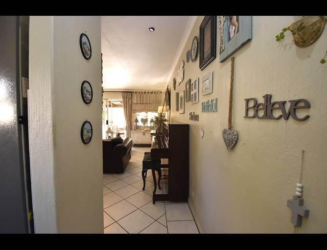 2 BEDROOM SIMPLEX FOR SALE IN NORTHWOLD